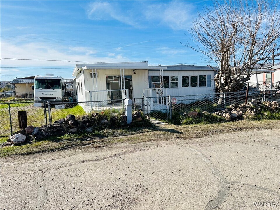 1967 Del Norte Dr in Bullhead City, AZ - Building Photo
