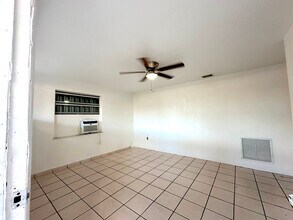 4763 NW 3rd St, Unit 2 in Miami, FL - Building Photo - Building Photo