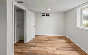 127 Wesgaye St in Gretna, NE - Foto de edificio - Building Photo