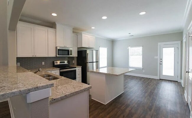 112 Waverly Dr in Bryan, TX - Building Photo - Building Photo