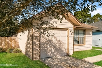 2532 Townsquare Dr in Jacksonville, FL - Building Photo - Building Photo