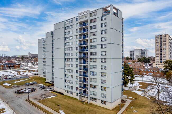 Lafayette Apartments in Toronto, ON - Building Photo - Building Photo
