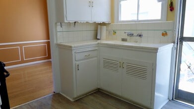 1116 E Glenoaks Blvd in Glendale, CA - Building Photo - Building Photo