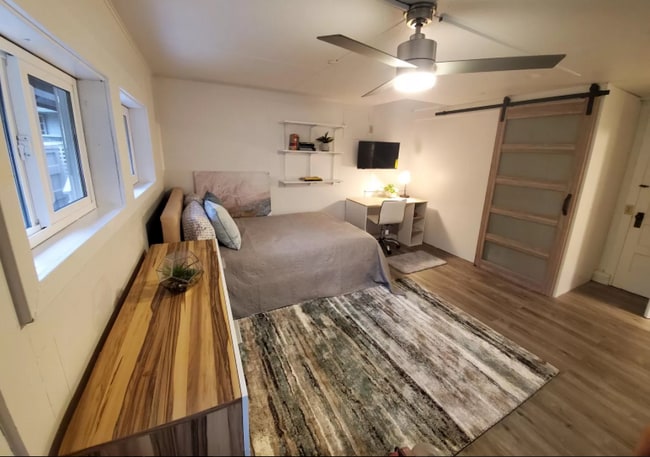 property at 2477 E Manoa Rd