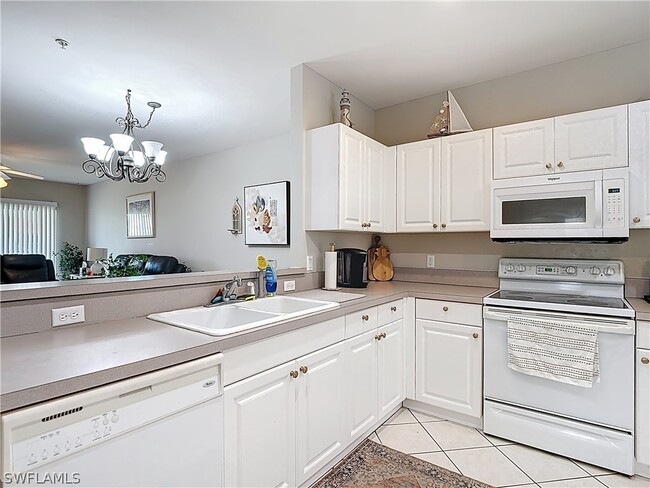 property at 3015 Horizon Ln