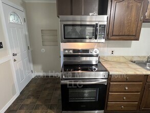 143 Cedar St in Ephrata, PA - Building Photo - Building Photo