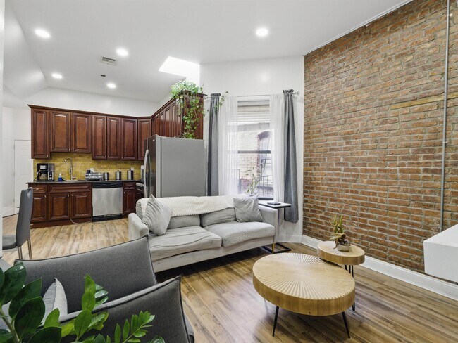77 Crescent Ave in Jersey City, NJ - Building Photo - Building Photo