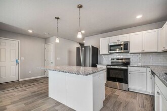 6200 Aurelius Rd in Lansing, MI - Building Photo - Building Photo