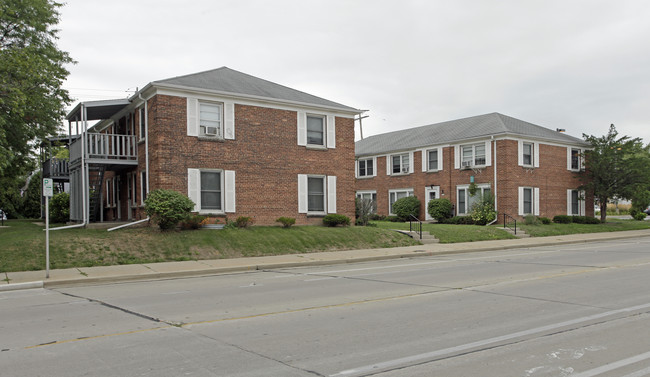 7505 W Center St in Milwaukee, WI - Foto de edificio - Building Photo