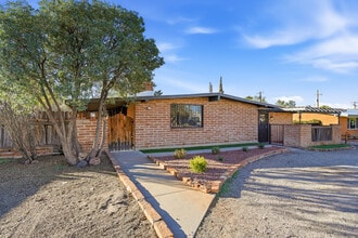 6814 E Koralee St in Tucson, AZ - Building Photo - Building Photo