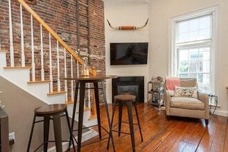 141 Washington St in Salem, MA - Foto de edificio - Building Photo