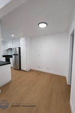 442 Newport Ave. in Long Beach, CA - Building Photo - Building Photo