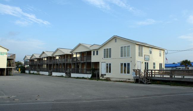 217 N Carolina Beach Ave in Carolina Beach, NC - Building Photo - Building Photo