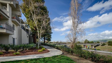 Creekside Village in Fremont, CA - Building Photo - Building Photo