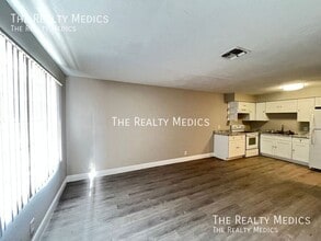 2095 NW 43rd St in Ocala, FL - Building Photo - Building Photo