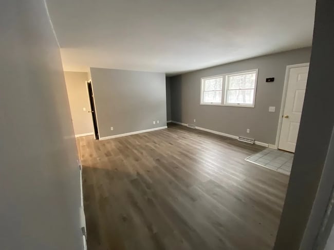 4259 NY-50 in Saratoga Springs, NY - Building Photo - Building Photo