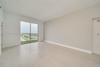 140 S Dixie Hwy in Hollywood, FL - Building Photo - Building Photo