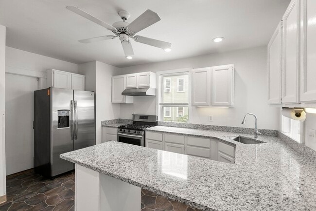 27 Dix St, Unit 1 in Boston, MA - Foto de edificio - Building Photo