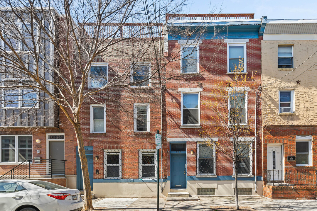 756 S 19th St in Philadelphia, PA - Building Photo