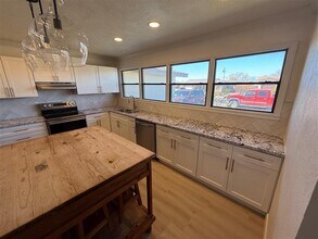 1402 E 21st St in Odessa, TX - Building Photo - Building Photo