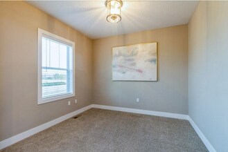 112 Wilder Pl in Ames, IA - Building Photo - Building Photo