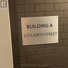 275 Larch St in Waterloo, ON - Building Photo - Building Photo