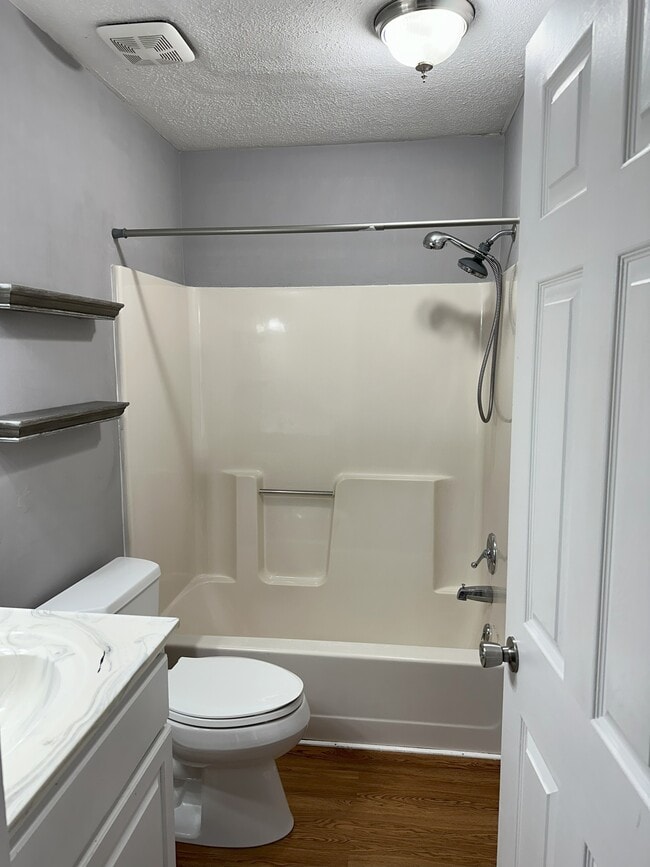 1120 Arlington Dr in Paris, KY - Building Photo - Building Photo