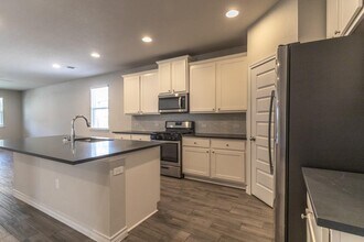 3205 Beryl Woods Ln in Austin, TX - Building Photo - Building Photo