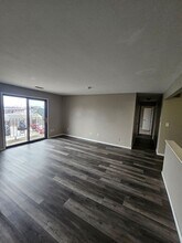 7601-7603 W Donna Ct in Milwaukee, WI - Foto de edificio - Interior Photo