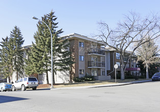 Riverview Estates in Calgary, AB - Building Photo - Building Photo