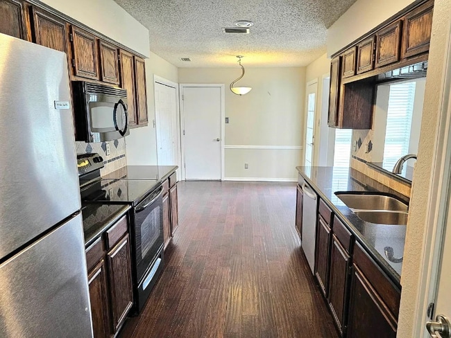 8381 Cripple Creek Dr in Frisco, TX - Building Photo - Building Photo