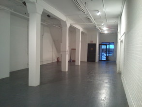 376 Broome St in New York, NY - Building Photo - Building Photo