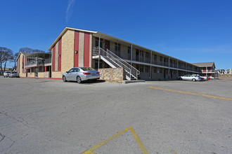 Kensington Apartments in Austin, TX - Building Photo - Building Photo