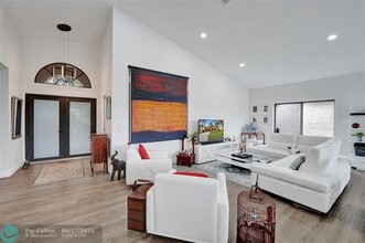 10370 NW 14th St in Plantation, FL - Building Photo - Building Photo