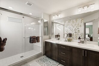 8044 Carpenter Creek Ave in Las Vegas, NV - Building Photo - Building Photo