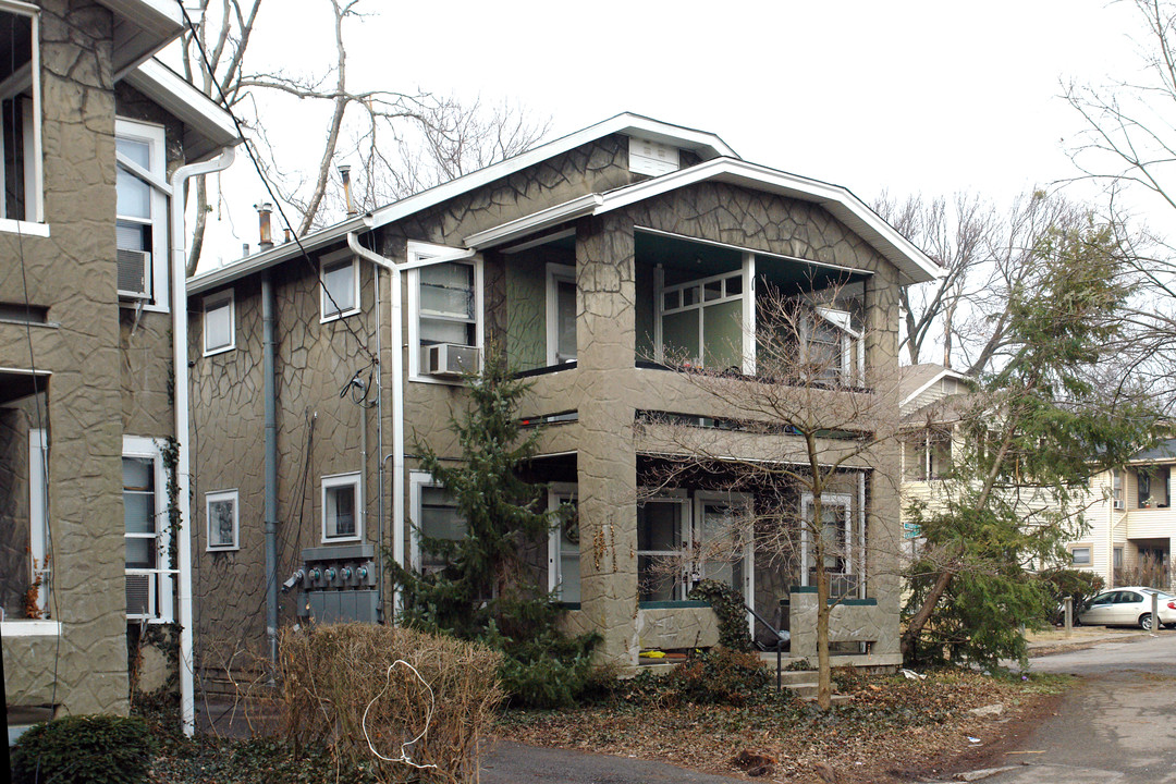 160 Linden Ln in Louisville, KY - Building Photo