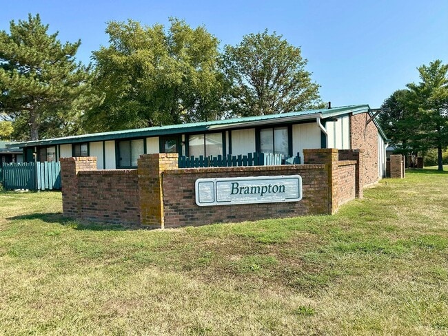 Brampton Apartments in Lafayette, IN - Foto de edificio - Building Photo