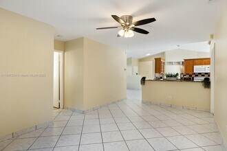 20770 NW 1st St in Pembroke Pines, FL - Building Photo - Building Photo