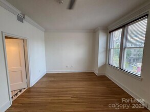 515 N Church St, Unit 303 in Charlotte, NC - Building Photo - Building Photo