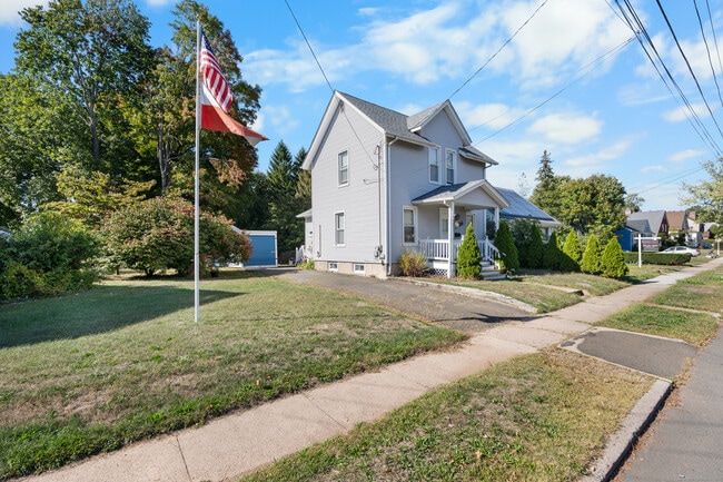 304 Fairview Ave in Hamden, CT - Building Photo - Building Photo
