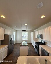 10407 Summershade Ln in Reno, NV - Building Photo - Building Photo