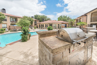 Sandshell at Fossil Creek in Fort Worth, TX - Foto de edificio - Building Photo