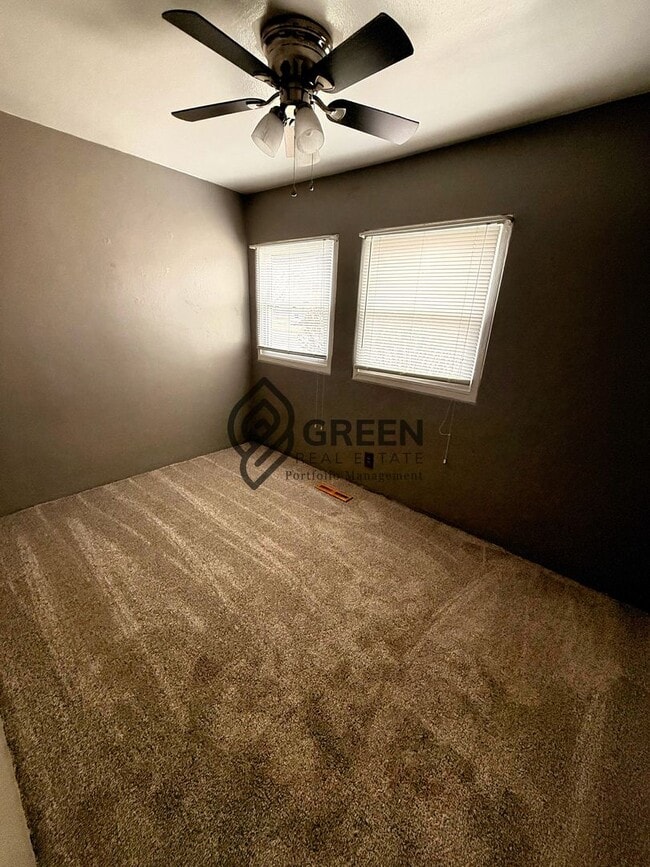 1071 E Broadway St in Bradley, IL - Building Photo - Building Photo