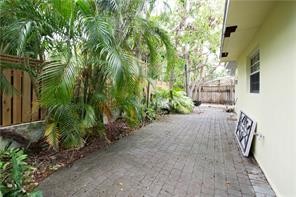 631 NE 17th Way in Fort Lauderdale, FL - Building Photo