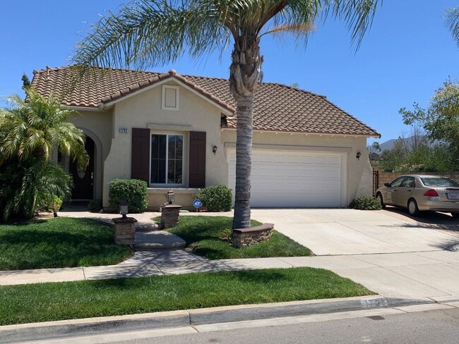 1722 Avenida Navidad