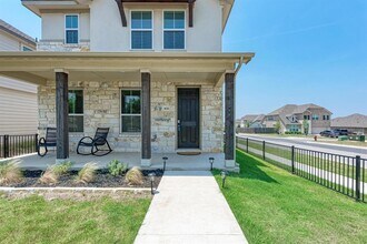 1021 Lone Peak Wy in Dripping Springs, TX - Building Photo - Building Photo