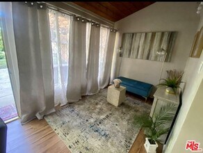 5944 Irvine Ave in Los Angeles, CA - Building Photo - Building Photo