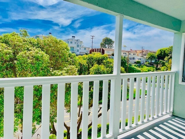 403 Fernleaf Ave in Newport Beach, CA - Building Photo - Building Photo