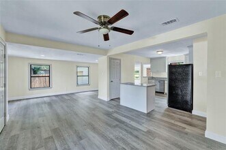 2605 Stark St in Fort Worth, TX - Building Photo - Building Photo