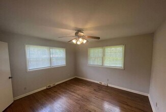 2452 E Langston St in Springfield, MO - Building Photo - Building Photo